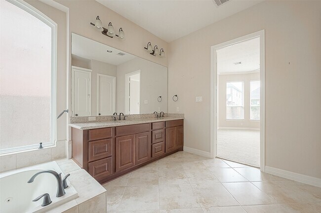 Building Photo - 4522 Marilee Chris Ct