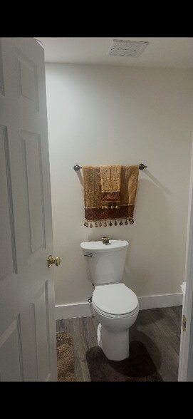 Building Photo - 5976 Maxfield Ct