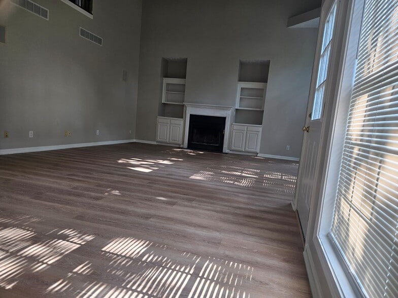 Building Photo - 5001 Max Ridge Ct