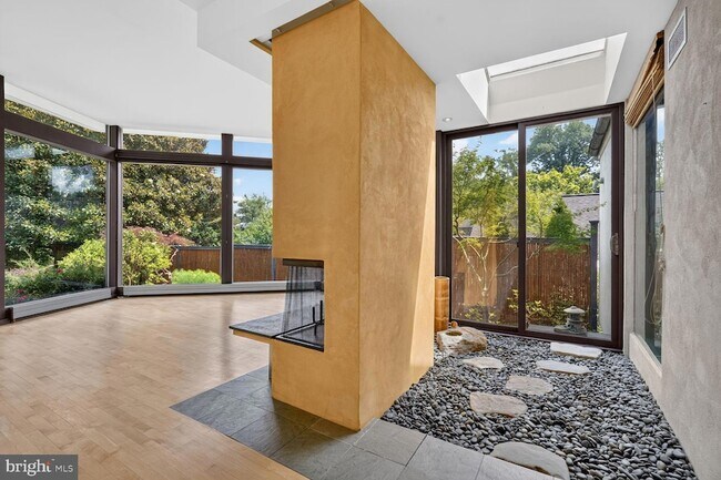 Building Photo - 3113 45th St NW