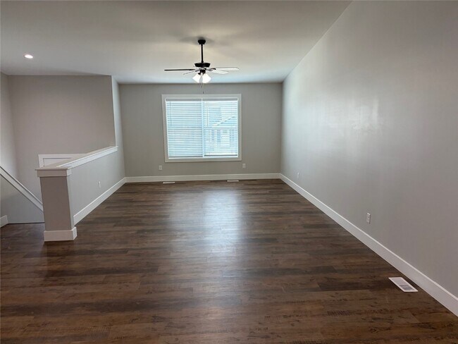 Building Photo - 1158 Marathon Dr