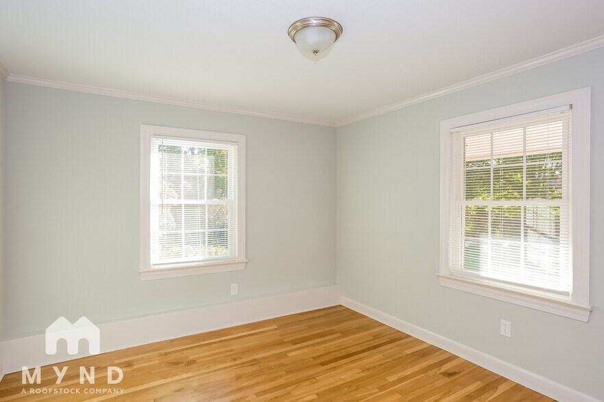 Building Photo - 128 Brierwood Rd