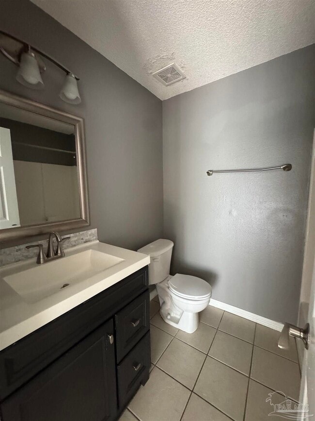 Building Photo - 9511 Sandpiper St