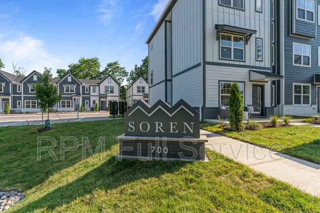 Building Photo - 700 N Dupont Ave