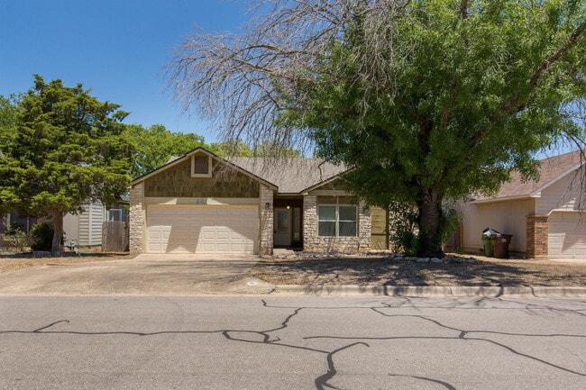 Building Photo - 504 Purple Sage Dr