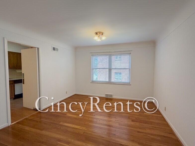 Building Photo - 3329 Mowbray Ln