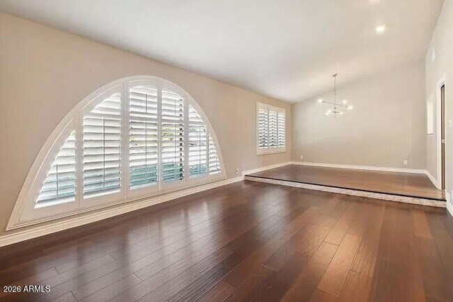 Building Photo - 3013 S Fairway Dr