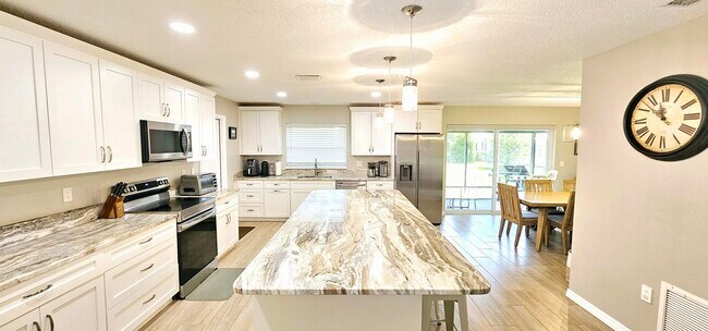 Building Photo - 964 Beechfern Ln