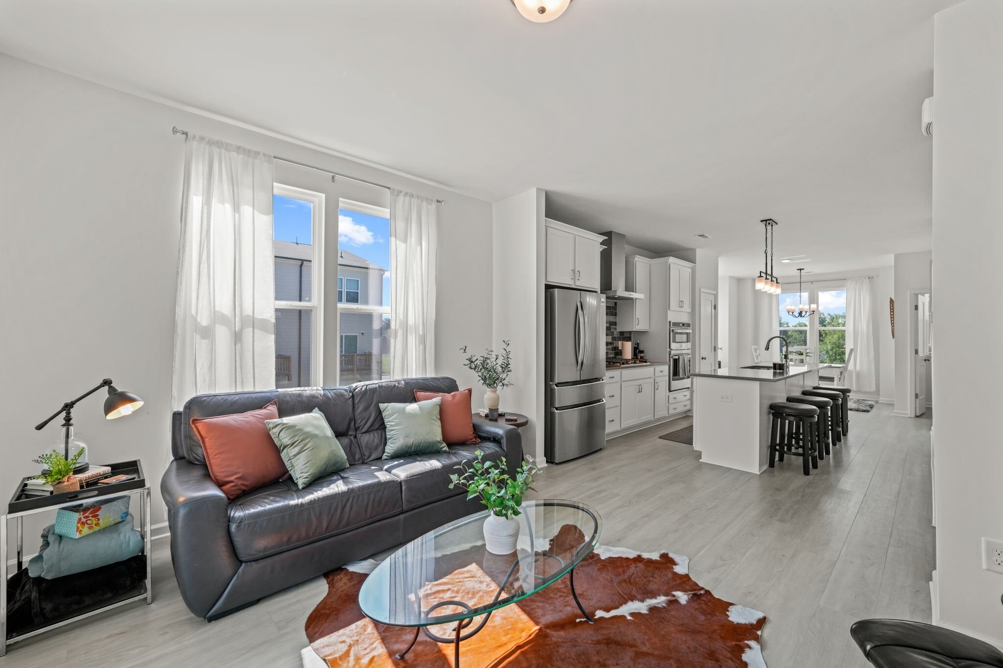 Building Photo - 1955 Robin Hill Ln