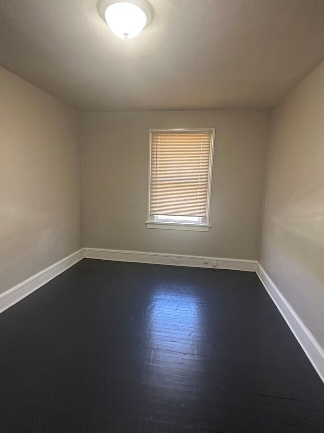 Building Photo - Collinwood 3 Bedroom Single