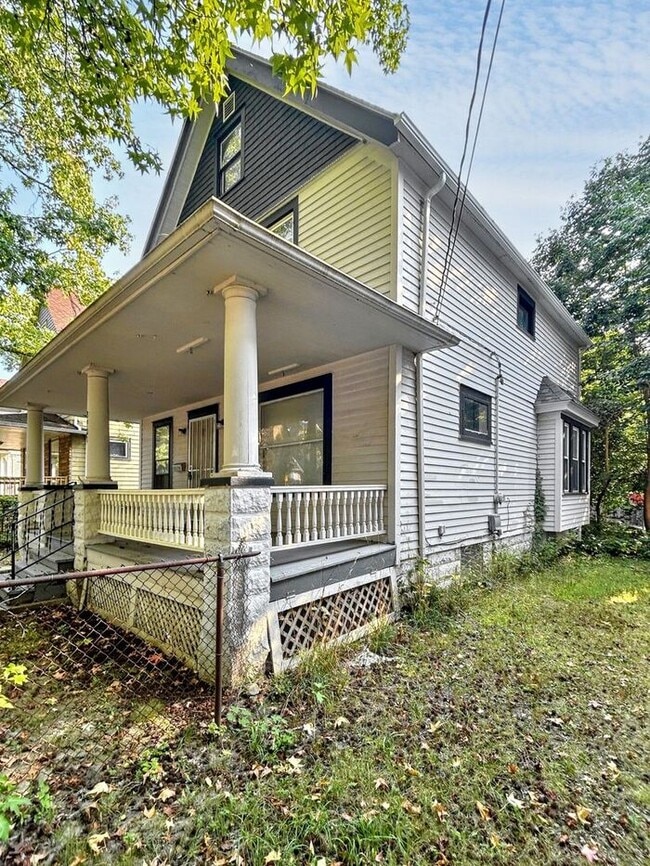 Building Photo - 3901 W 36th St
