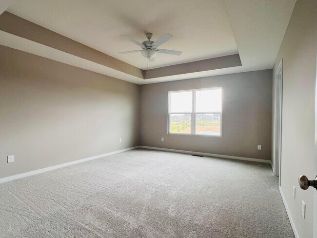 Building Photo - 7101 Unitas Lp