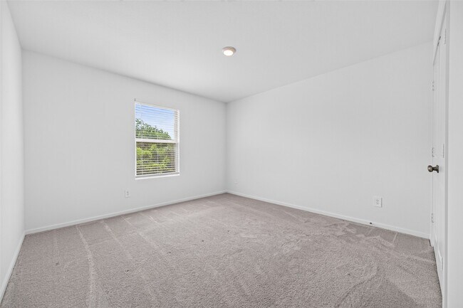 Building Photo - 17938 Becker Lndg Dr