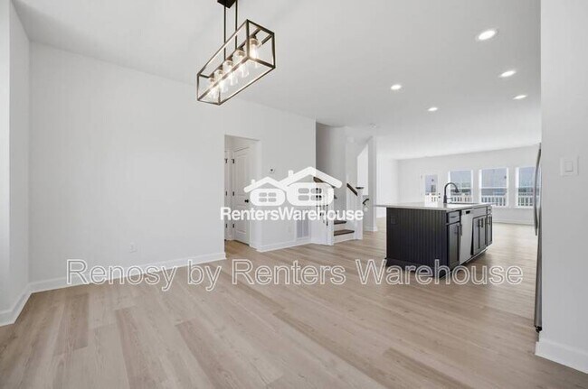 Building Photo - 1005 Opal St