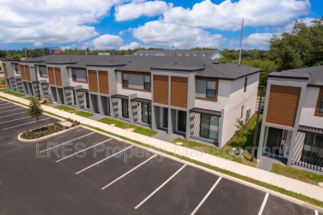 Building Photo - 8773 Zen Dr