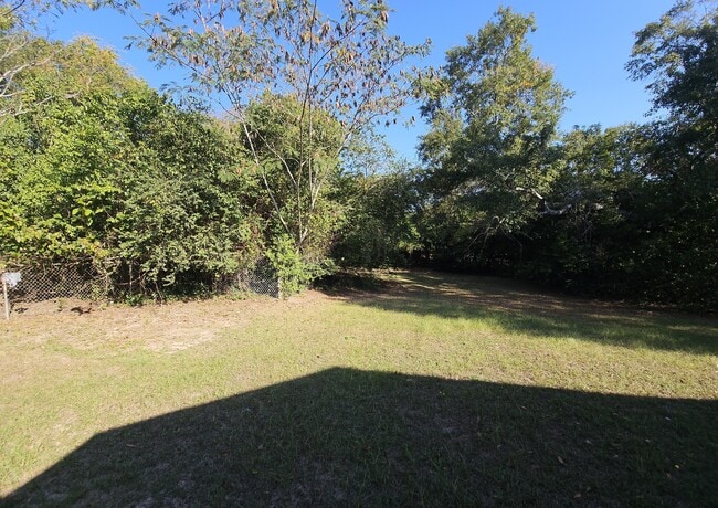 Building Photo - 5807 Hunter Rd