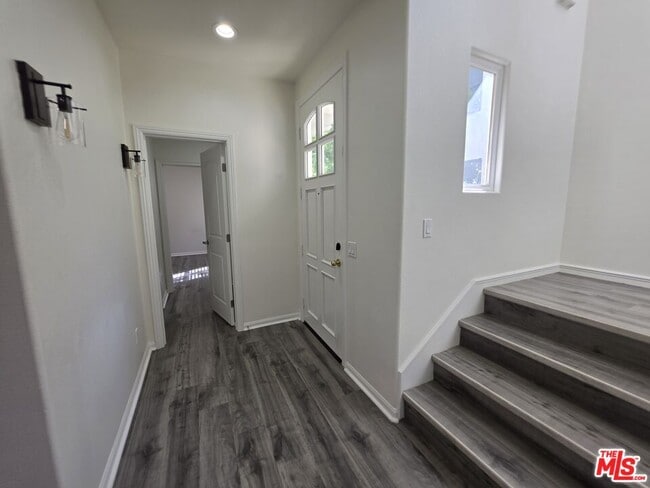 Building Photo - 26913 Monterey Ave