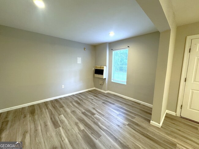 Building Photo - 2121 Silva Ct