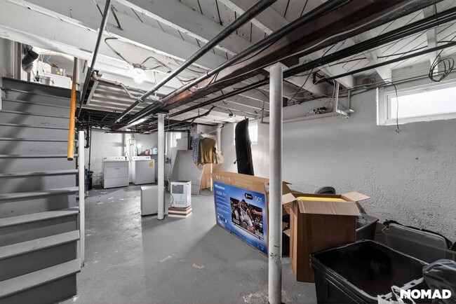 Building Photo - 96 Kenwood Ave