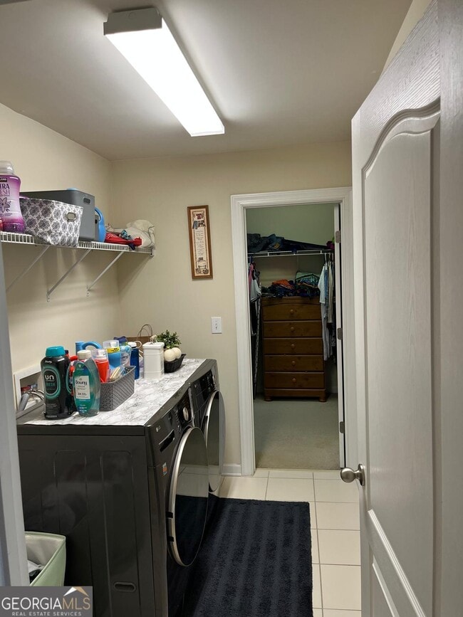Building Photo - 3520 Dalwood Dr