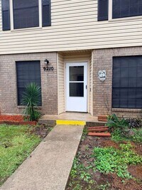 Building Photo - 9210 Glen Meadow Ln