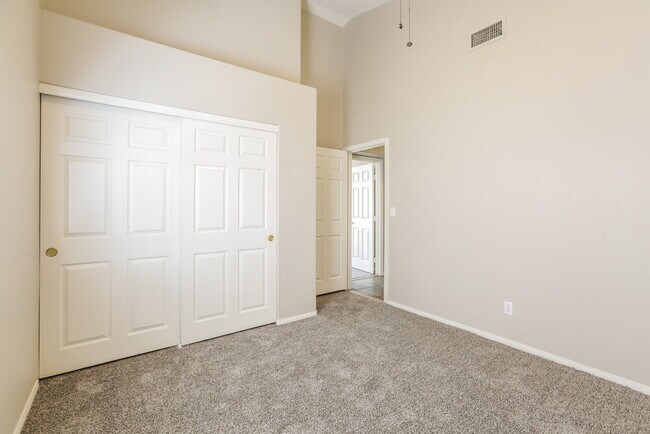 Building Photo - 6364 Gentlewood Ave