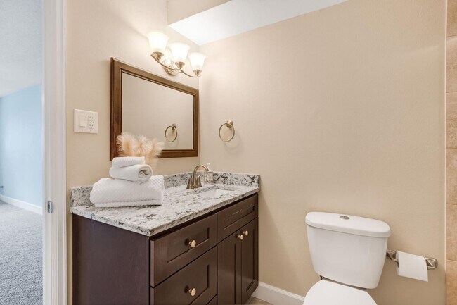 Building Photo - 650 S Clinton St