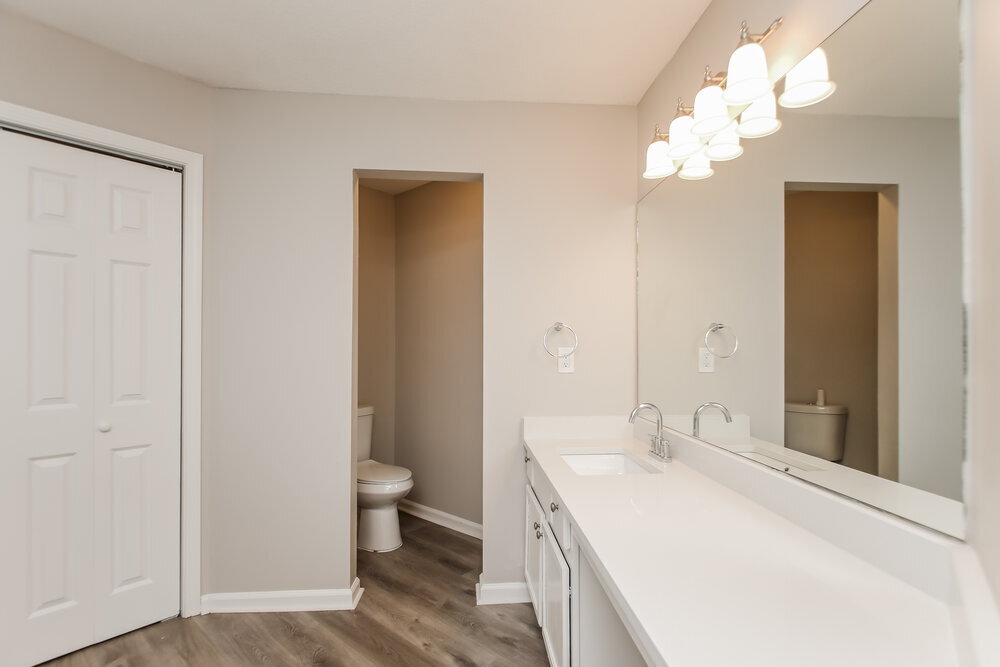 Building Photo - 5407 Sweetsprings Dr SW