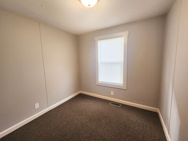 Building Photo - 3 BR Mobile Home for Rent Close to Wren Schools