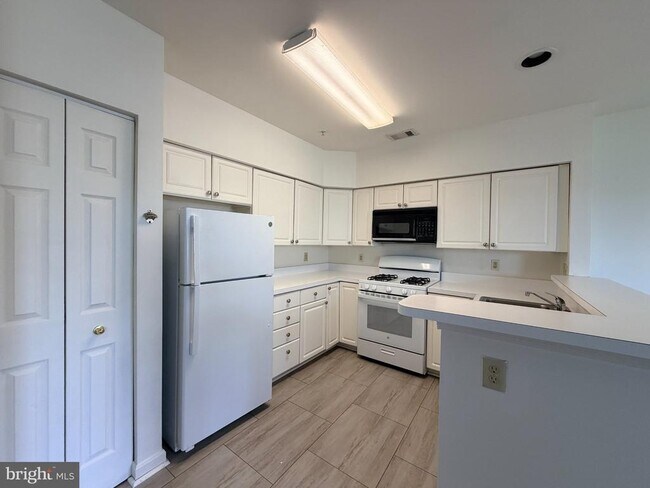 Building Photo - 306 Gatehouse Ln