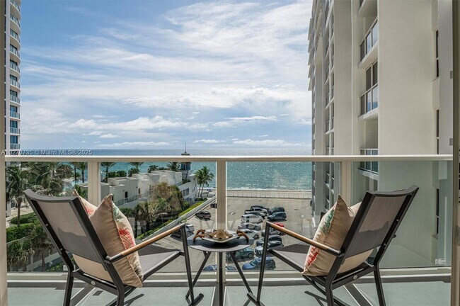 Building Photo - 3505 S Ocean Dr
