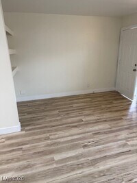 Building Photo - 324 W Cleveland Ave