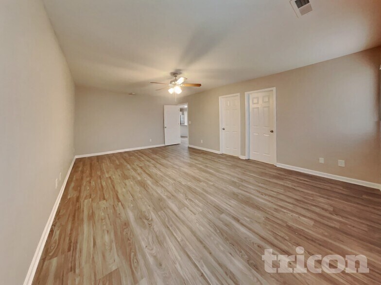 Building Photo - 314 Walnut Crossing Dr