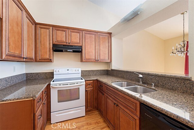 Building Photo - 22 Campton Pl