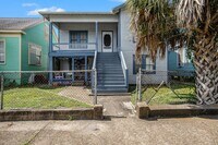 Building Photo - 3309 Ursuline St