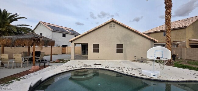 Building Photo - 5817 Mansion St