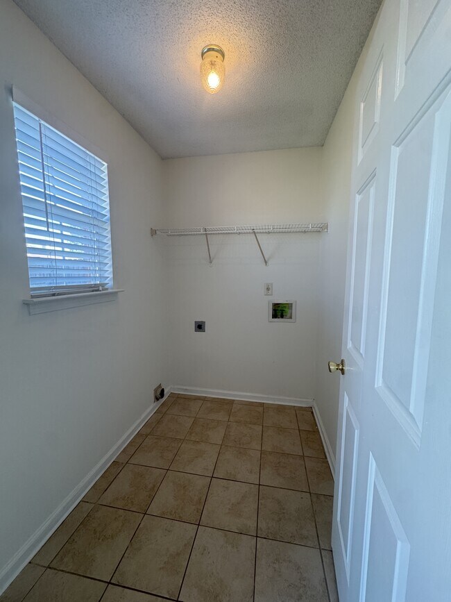 Building Photo - 4926 Noel Mission Dr