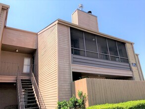 Building Photo - 10555 Turtlewood Ct