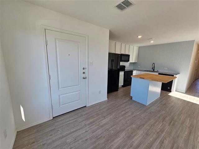 Building Photo - 6847 Coulter Dr