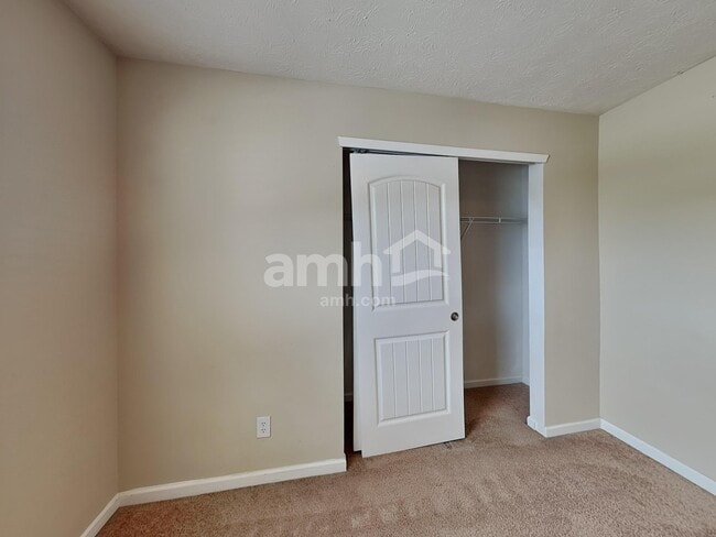 Building Photo - 7161 Lakeland Trails Blvd