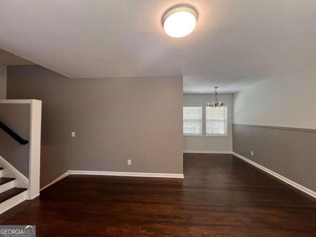 Building Photo - 1947 Kenwood Pl SE