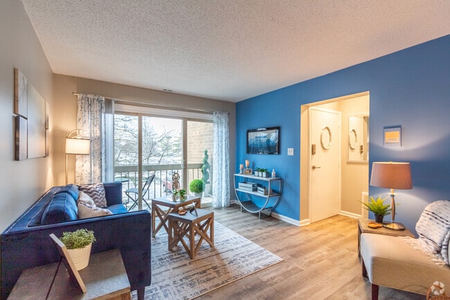 The Dakota: 860 Square Feet, 2 Bed, 1 Bath