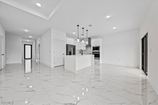 Building Photo - 3813 25th St SW