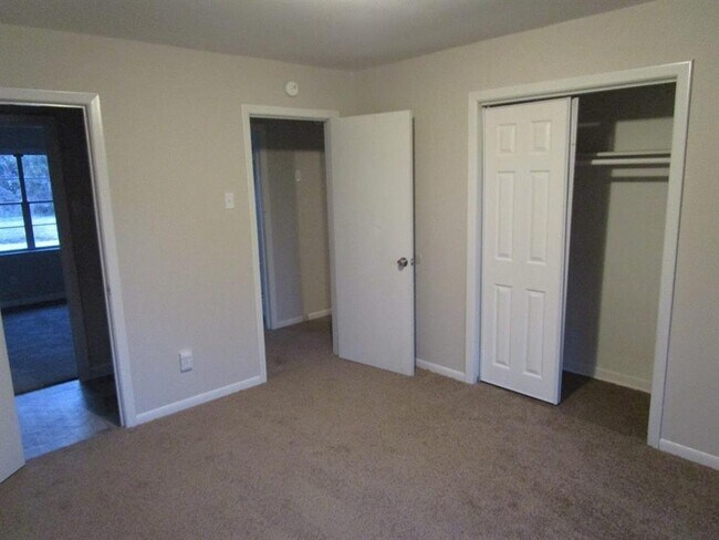 Building Photo - 616 Garrett St