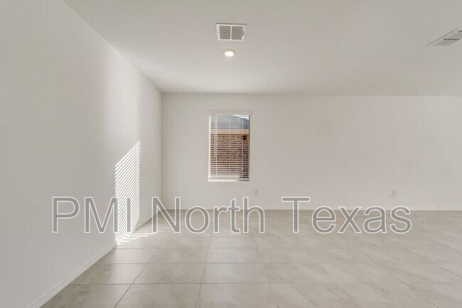 Building Photo - 1524 Clairborne Ct