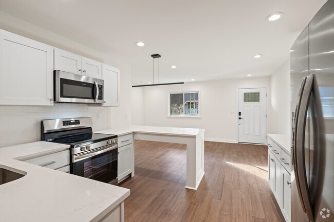 Building Photo - 1309 Hudson Ave