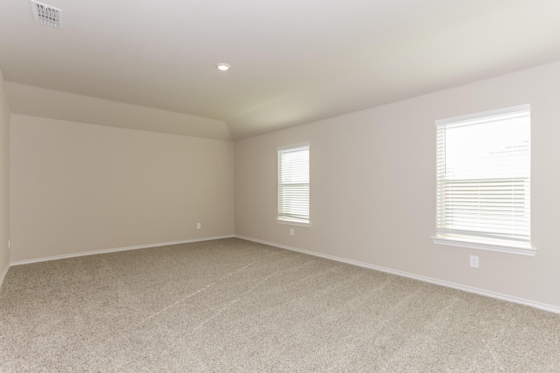 Building Photo - 8448 Hollymead Ln