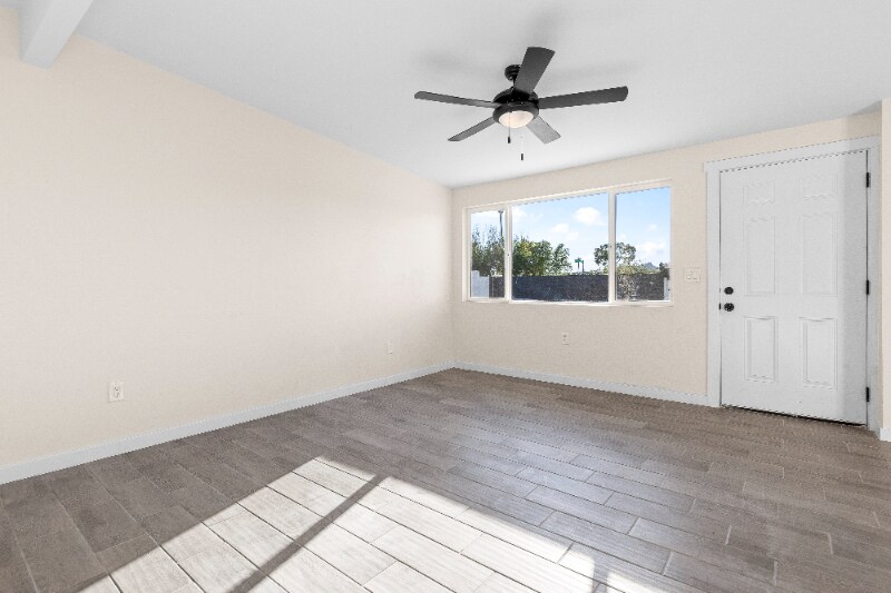 Building Photo - 4541 S 18th Ave