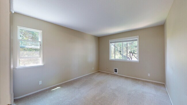 Building Photo - 481 Ignacio Blvd