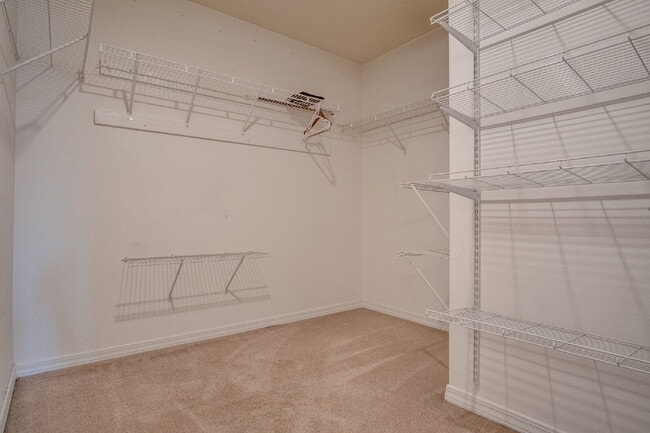 Building Photo - Available now – 3BR/2BA Patio Home with Fi...